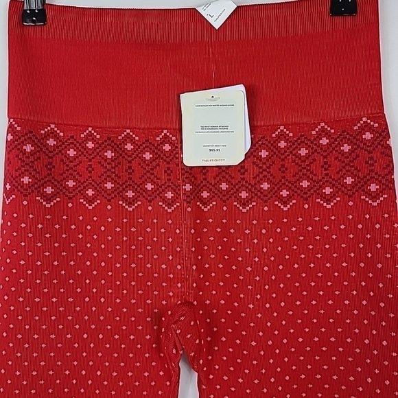 NEW Fabletics Cloud Seamless High-Rise Jacquard Poinsettia Nordic Leggings Sz L - Picture 3 of 8
